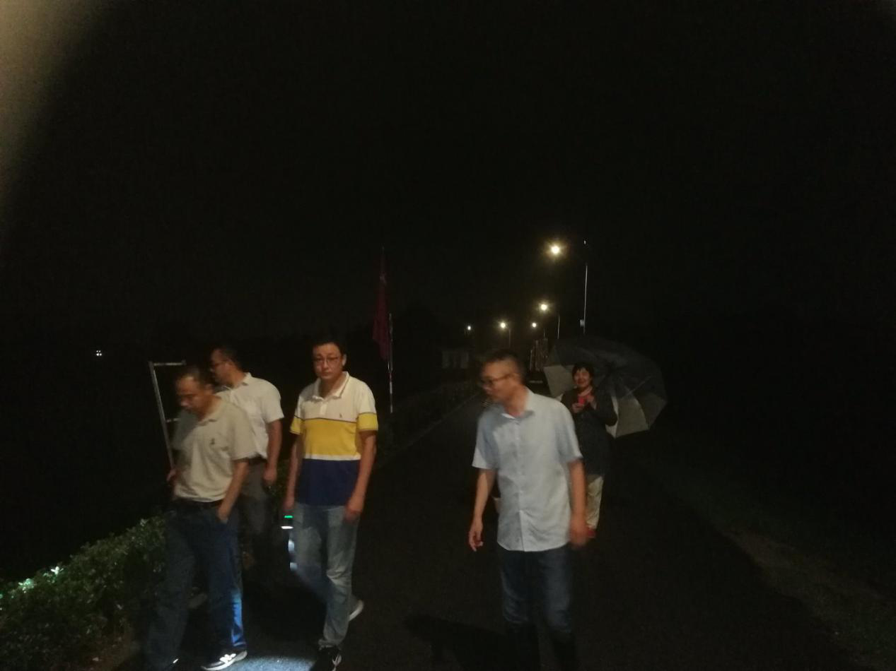  防汛抗洪丨荊劉村：同降雨拼速度，與汛情作斗爭(zhēng)
