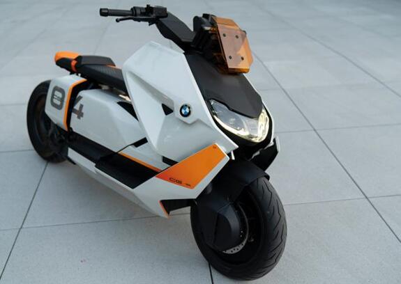 3系同款液晶儀表！史上最酷寶馬踏板電摩即將量產(chǎn)