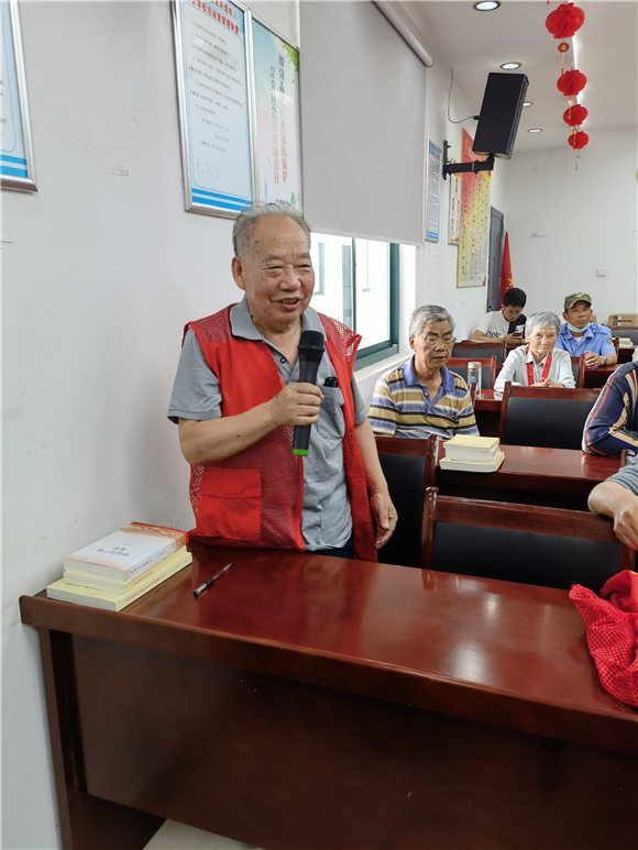【學(xué)黨史辦實事】百水家園社區(qū)黨委開展頒發(fā)“光榮在黨50年”紀念章暨黨員過“政治生日”主題黨日活動