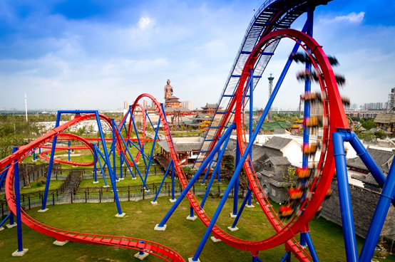 圖片包含 戶外, 草, 物體, 風箏

描述已自動生成