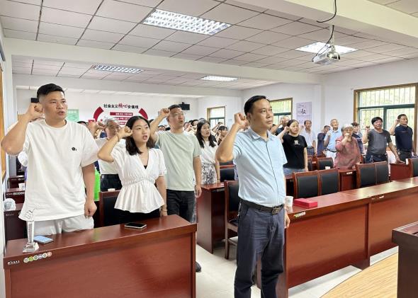 淳化街道索墅社區(qū)組織開展七一黨員大會(huì)